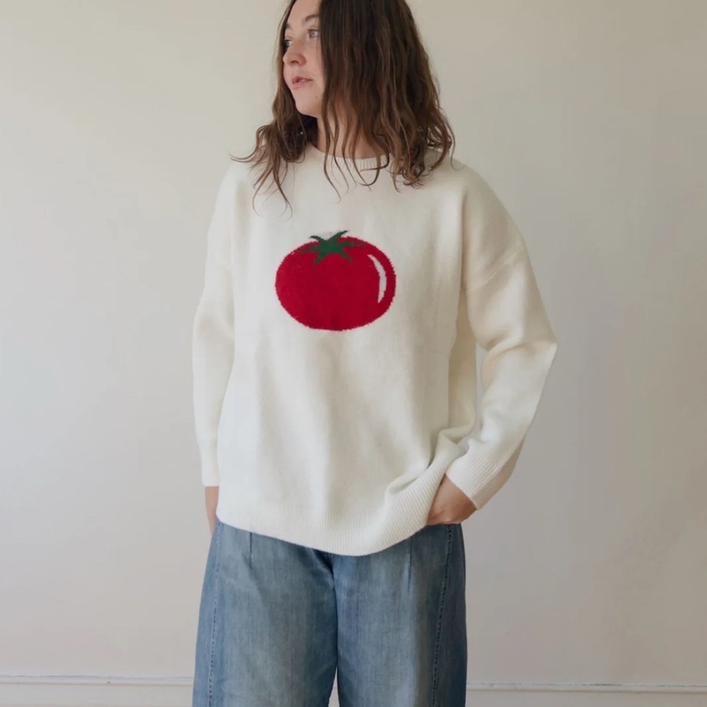 Oversized tomato sweater